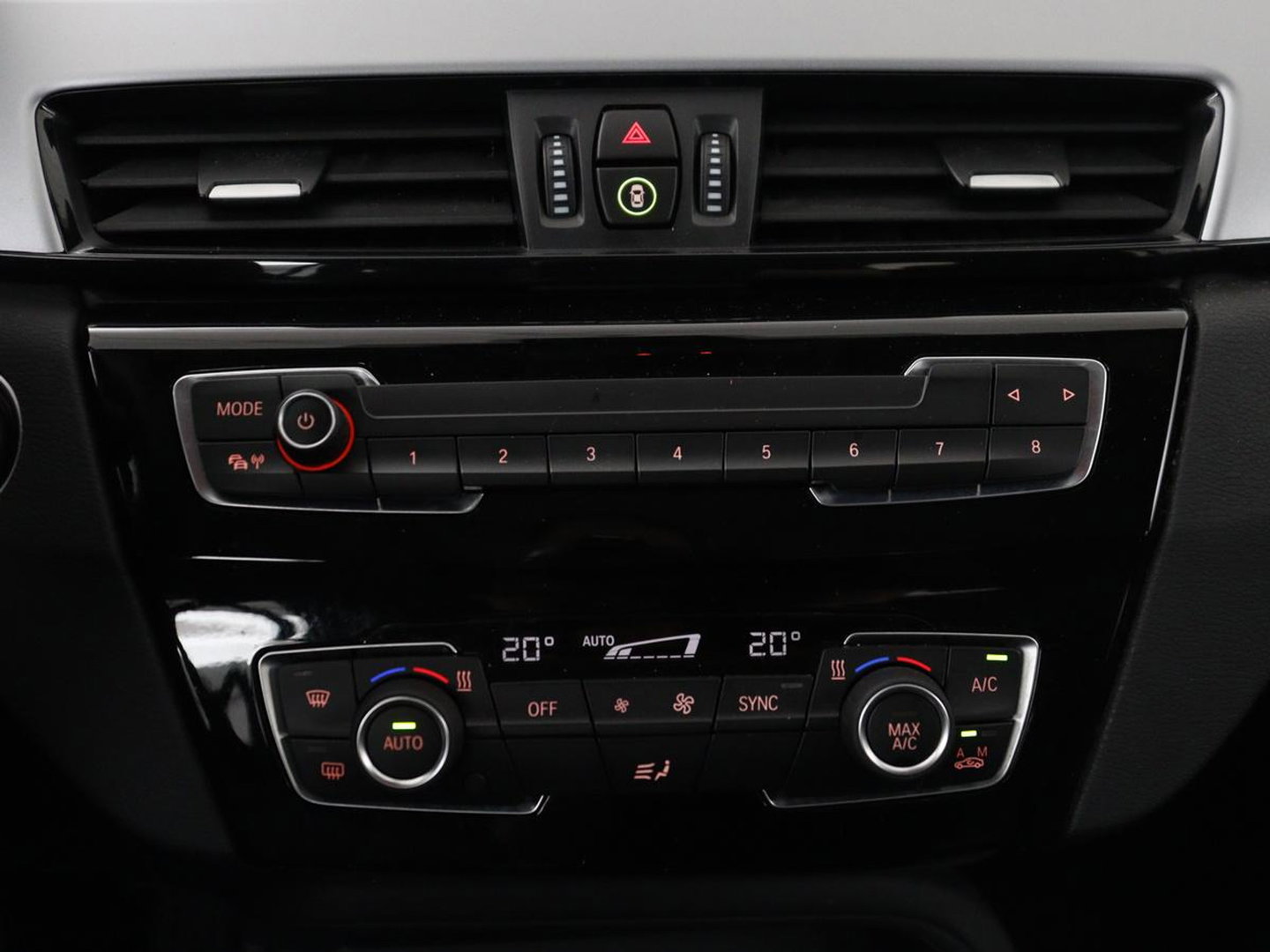 BMW X1 xDrive25e | Panaramadak | Camera | Cruise control | Climate control | Buetooth | Navigatie | DAB+