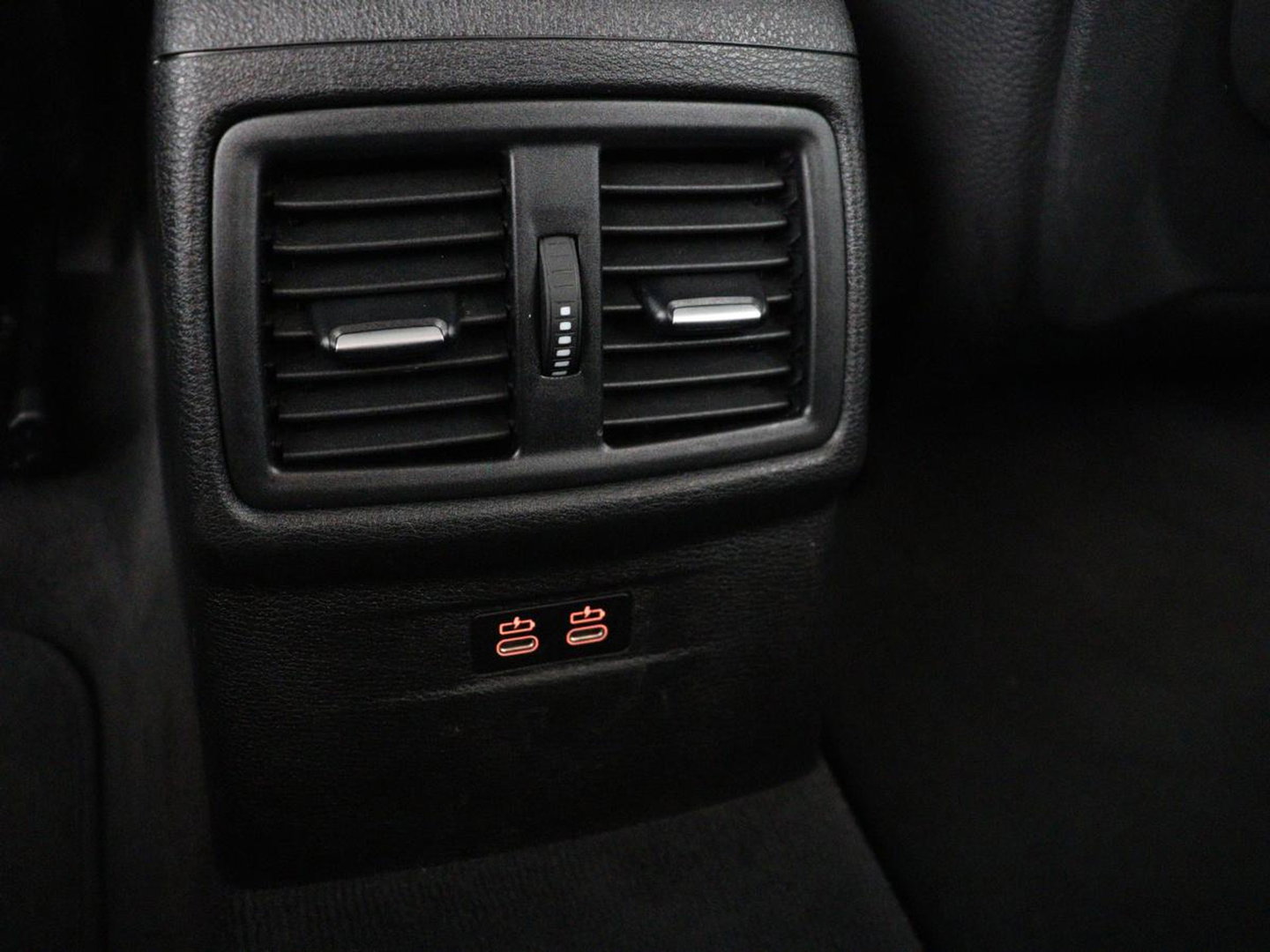 BMW X1 xDrive25e | Panaramadak | Camera | Cruise control | Climate control | Buetooth | Navigatie | DAB+