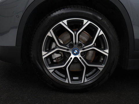 BMW X1 xDrive25e | Panaramadak | Camera | Cruise control | Climate control | Buetooth | Navigatie | DAB+