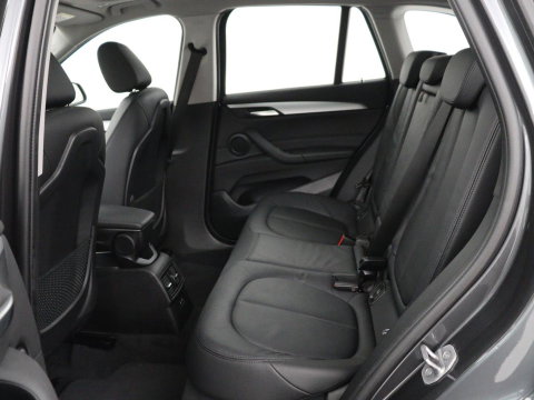 BMW X1 xDrive25e | Panaramadak | Camera | Cruise control | Climate control | Buetooth | Navigatie | DAB+