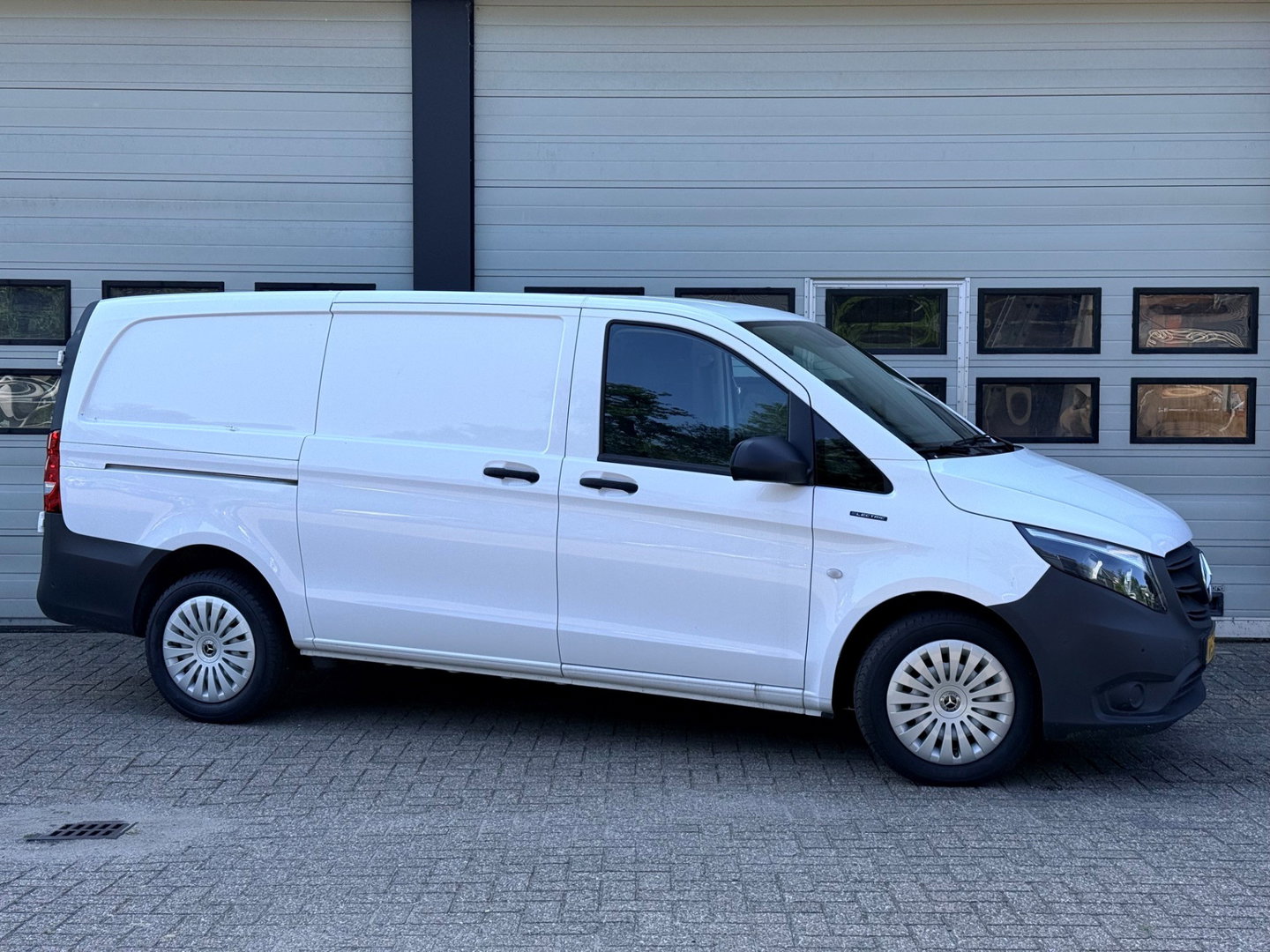 Mercedes-Benz eVito 66 kWh 261 km WLTP Snelladen - L2 Lang - Apple Carplay - Betimmerd