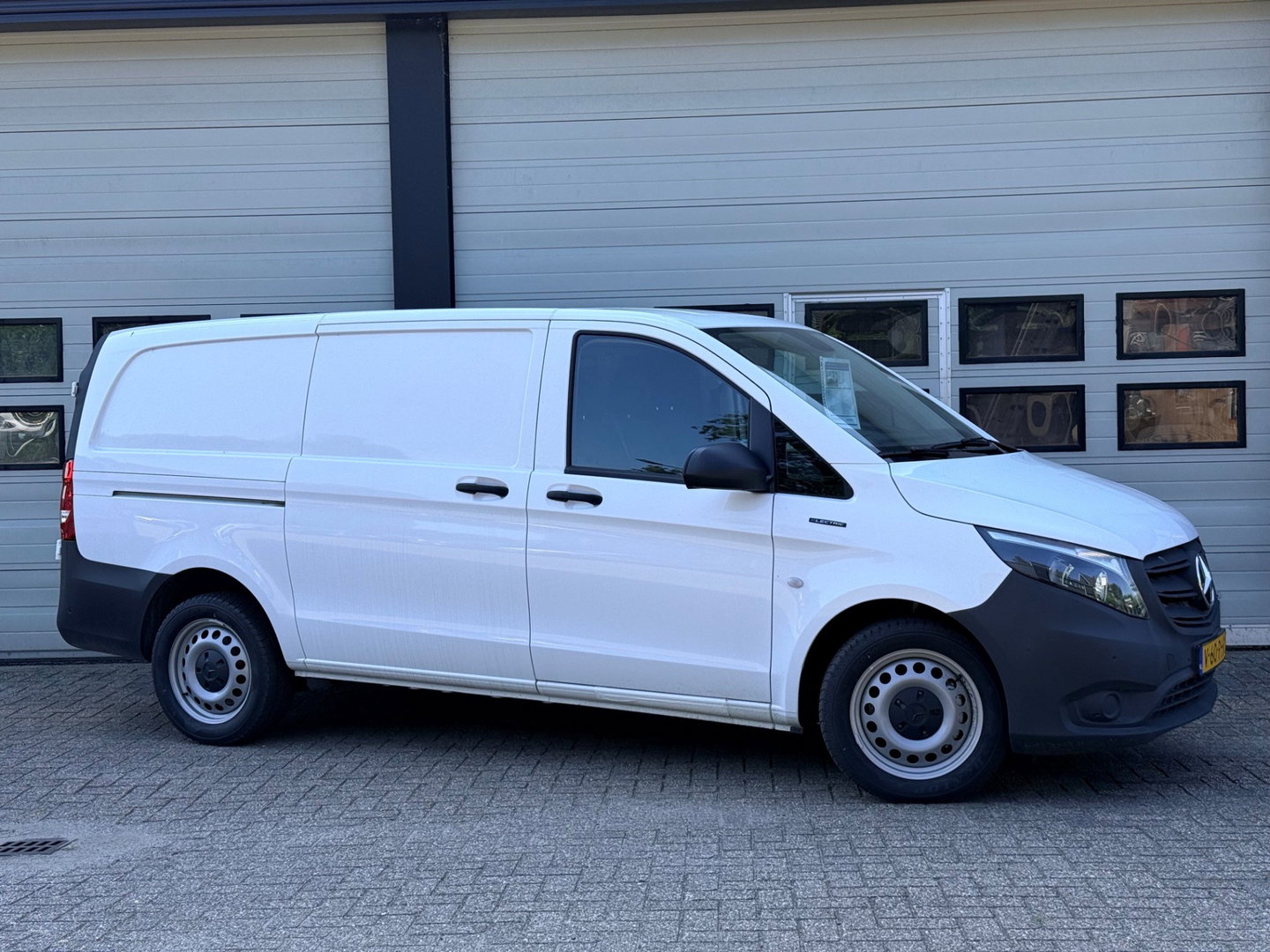 Mercedes-Benz eVito 66 kWh SoH 98 % 261 km WLTP actieradius - L2 Lang - Apple Carplay - Betimmerd
