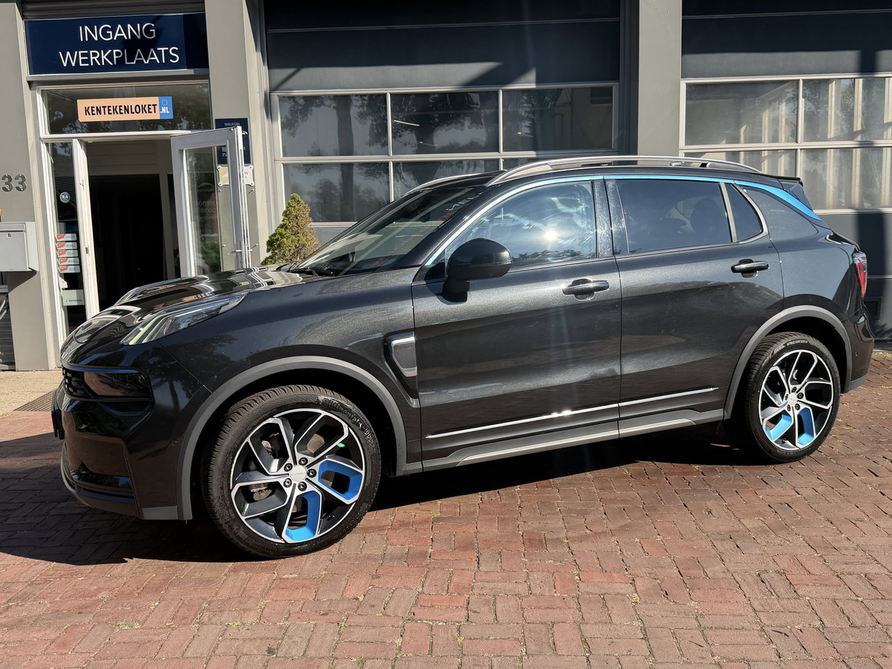 Lynk & Co 01