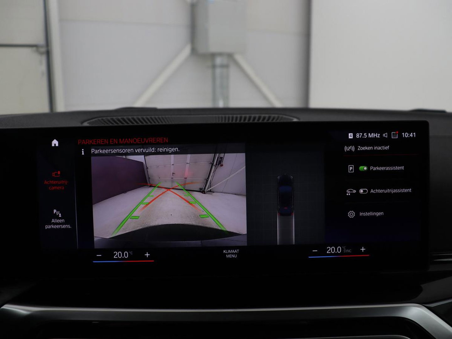 BMW i4 eDrive40 84 kWh | SOH 93,8% | Camera | Adaptive cruise | Climate control | Navigatie | DAB+ | Bluetooth | Stoelverwarming | Carplay