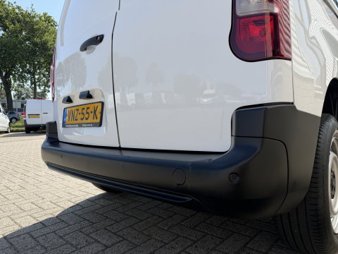 Peugeot Partner 1.2 PureTech Premium / vaste prijs rijklaar € 11.750 ex btw / lease vanaf € 198 / airco / cruise control / pdc achter / navigatie / raam in de schuifdeur / euro 6 !