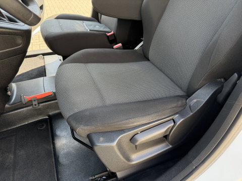 Peugeot Partner 1.2 PureTech Premium / vaste prijs rijklaar € 11.750 ex btw / lease vanaf € 198 / airco / cruise control / pdc achter / navigatie / raam in de schuifdeur / euro 6 !