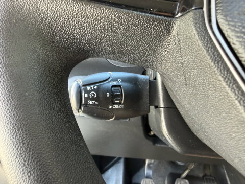 Peugeot Partner 1.2 PureTech Premium / vaste prijs rijklaar € 11.750 ex btw / lease vanaf € 198 / airco / cruise control / pdc achter / navigatie / raam in de schuifdeur / euro 6 !