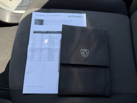 Peugeot Partner 1.2 PureTech Premium / vaste prijs rijklaar € 11.750 ex btw / lease vanaf € 198 / airco / cruise control / pdc achter / navigatie / raam in de schuifdeur / euro 6 !