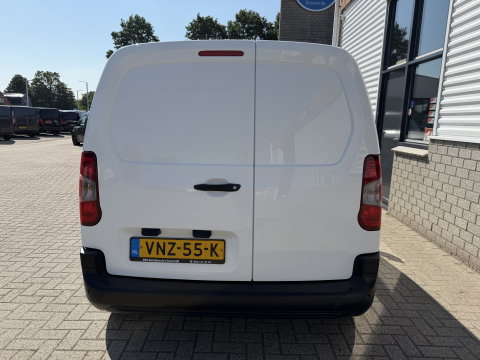 Peugeot Partner 1.2 PureTech Premium / vaste prijs rijklaar € 11.750 ex btw / lease vanaf € 198 / airco / cruise control / pdc achter / navigatie / raam in de schuifdeur / euro 6 !