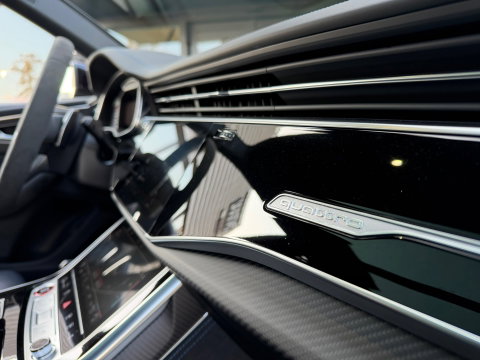 Audi RS Q8 4.0 TFSI RS Q8 quattro Performance Keramisch|Massage|B&O|Memory|640PK|Carbon|BTW