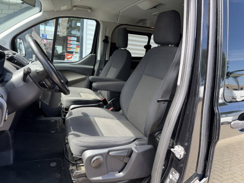 Ford Transit Custom Tourneo 310 2.0 TDCI 130pk L1H1 Titanium / vaste prijs rijklaar € 19.950 incl btw / euro 6 / zwart metallic / airco / cruise / navigatie / trekhaak / camera / isofix !