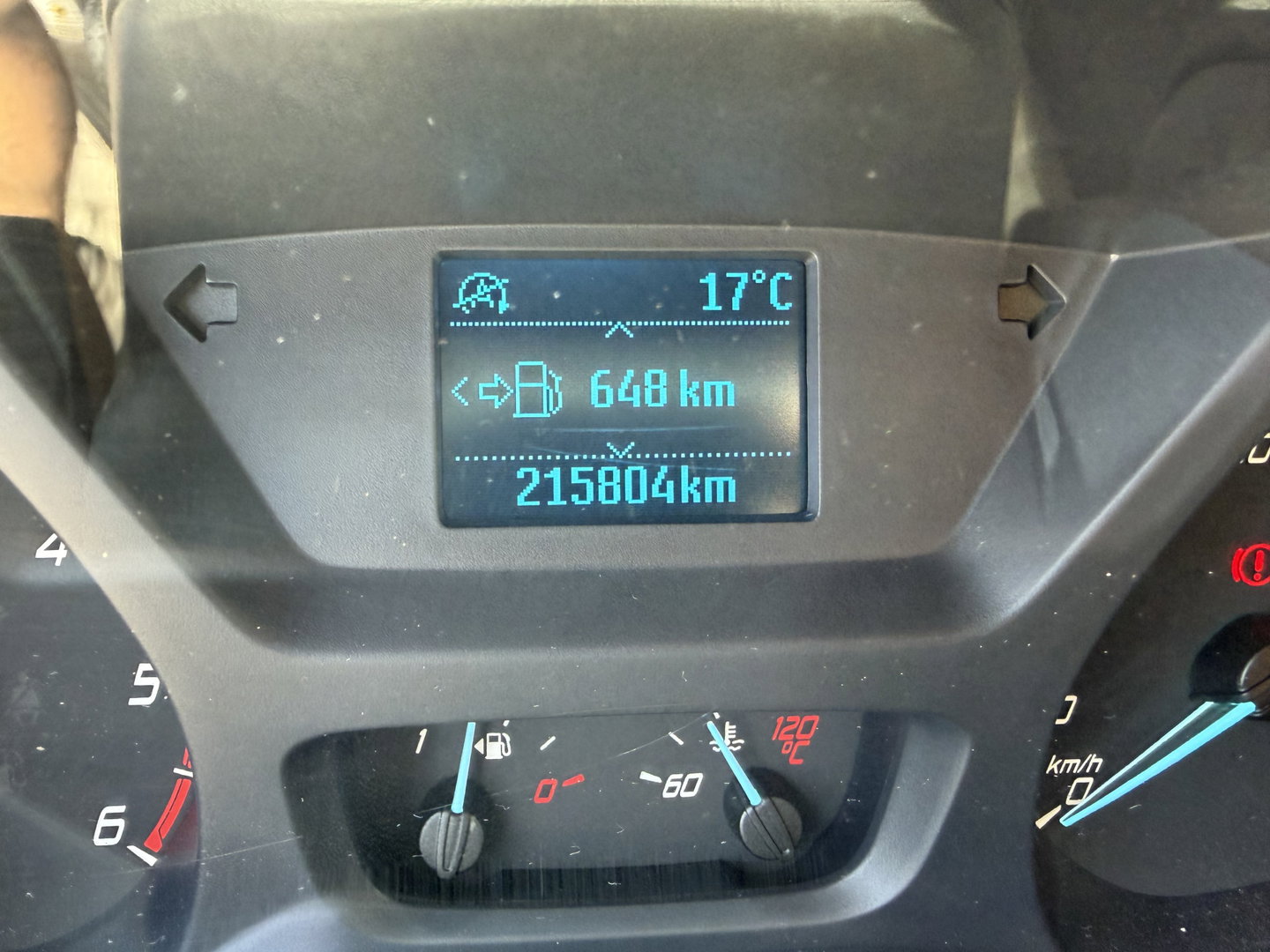 Ford Transit Custom Tourneo 310 2.0 TDCI 130pk L1H1 Titanium / vaste prijs rijklaar € 19.950 incl btw / euro 6 / zwart metallic / airco / cruise / navigatie / trekhaak / camera / isofix !