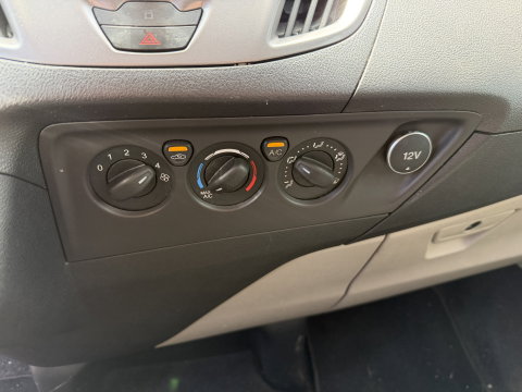 Ford Transit Custom Tourneo 310 2.0 TDCI 130pk L1H1 Titanium / vaste prijs rijklaar € 19.950 incl btw / euro 6 / zwart metallic / airco / cruise / navigatie / trekhaak / camera / isofix !
