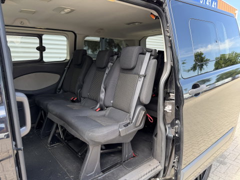 Ford Transit Custom Tourneo 310 2.0 TDCI 130pk L1H1 Titanium / vaste prijs rijklaar € 19.950 incl btw / euro 6 / zwart metallic / airco / cruise / navigatie / trekhaak / camera / isofix !