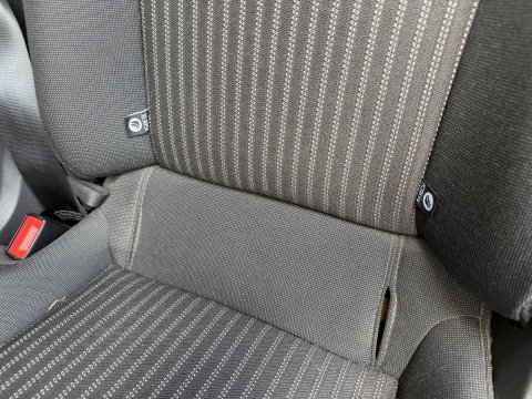 Ford Transit Custom Tourneo 310 2.0 TDCI 130pk L1H1 Titanium / vaste prijs rijklaar € 19.950 incl btw / euro 6 / zwart metallic / airco / cruise / navigatie / trekhaak / camera / isofix !