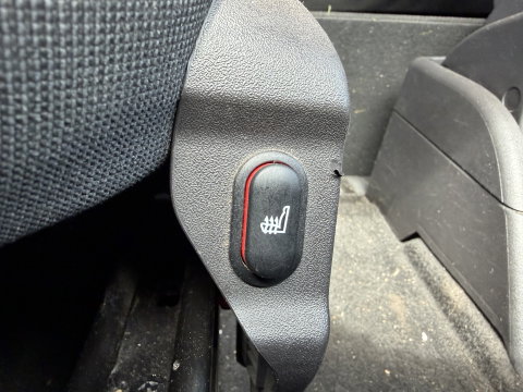 Ford Transit Custom Tourneo 310 2.0 TDCI 130pk L1H1 Titanium / vaste prijs rijklaar € 19.950 incl btw / euro 6 / zwart metallic / airco / cruise / navigatie / trekhaak / camera / isofix !