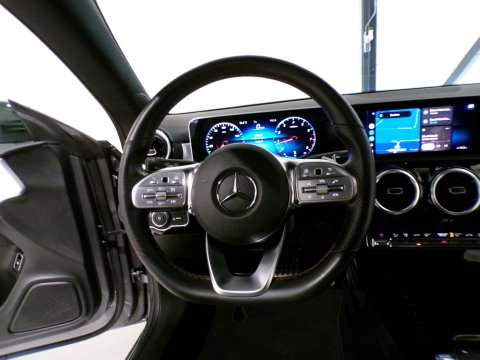 Mercedes-Benz CLA-Klasse Shooting Brake 200 AMG Advantage "Origineel NL!" Automaat! Pano Carplay Camera Led Leer/Alcantara