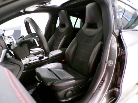 Mercedes-Benz CLA-Klasse Shooting Brake 200 AMG Advantage "Origineel NL!" Automaat! Pano Carplay Camera Led Leer/Alcantara