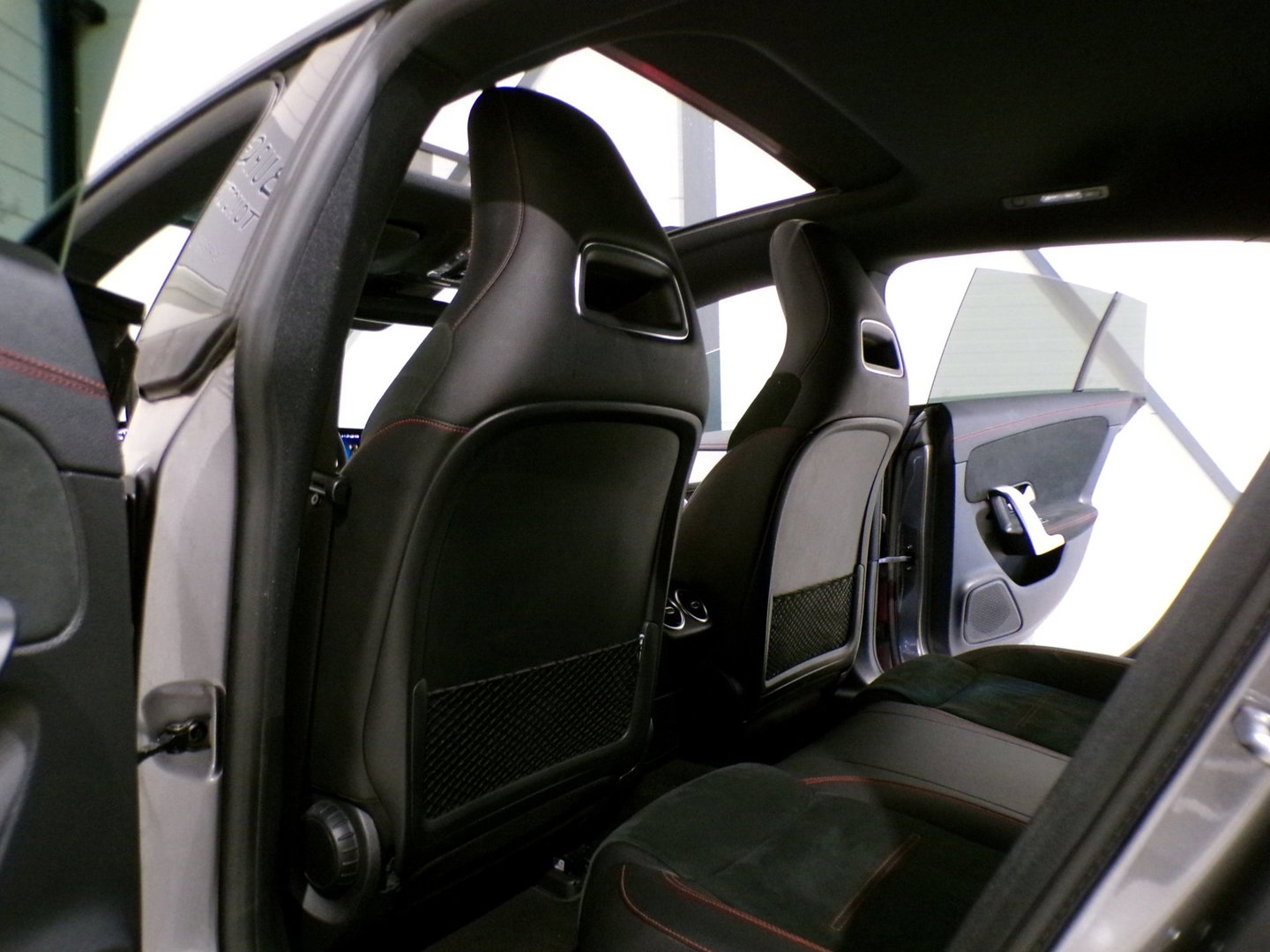 Mercedes-Benz CLA-Klasse Shooting Brake 200 AMG Advantage "Origineel NL!" Automaat! Pano Carplay Camera Led Leer/Alcantara