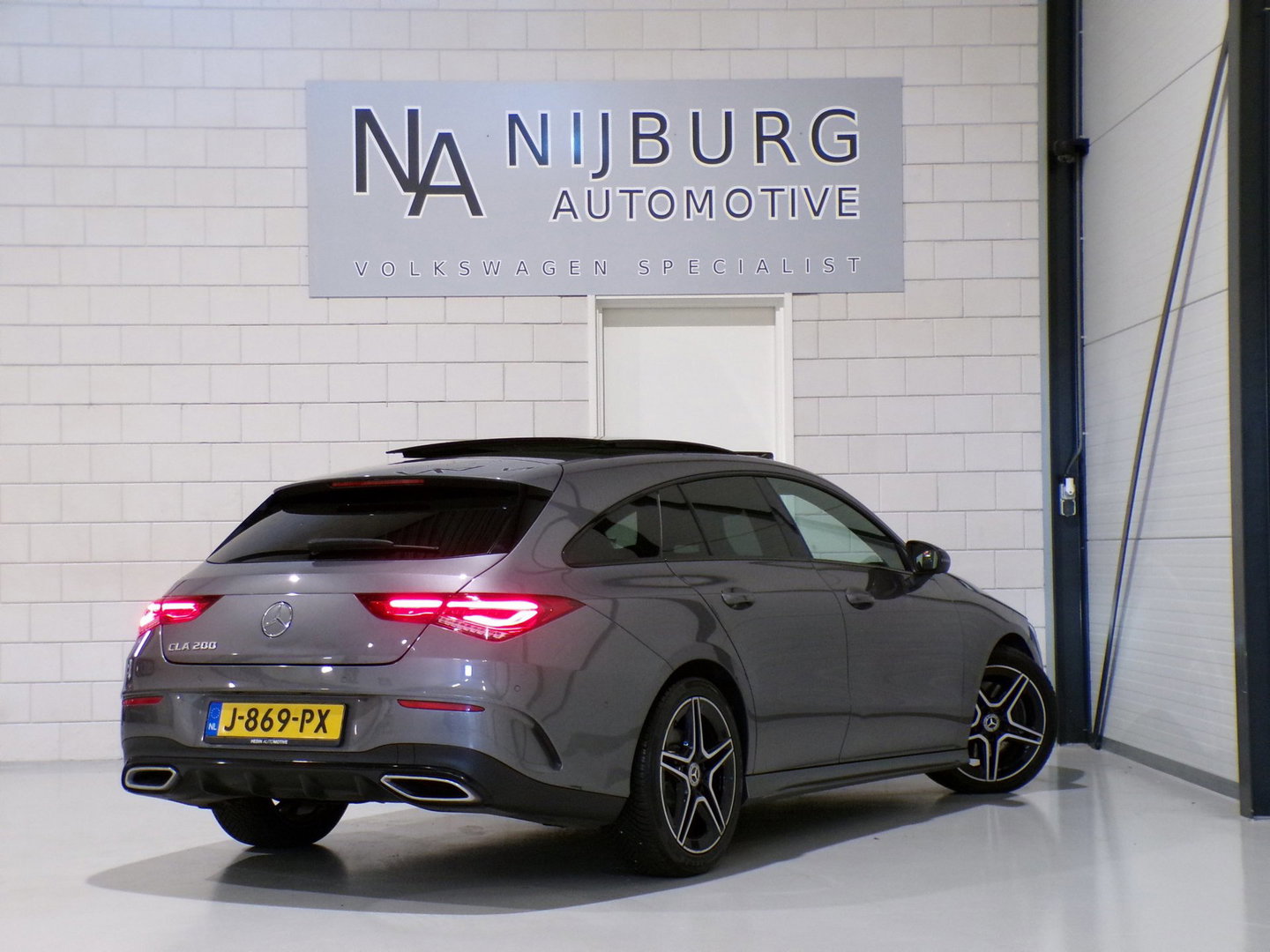 Mercedes-Benz CLA-Klasse Shooting Brake 200 AMG Advantage "Origineel NL!" Automaat! Pano Carplay Camera Led Leer/Alcantara