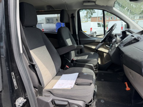 Ford Transit Custom 290 2.0 TDCI 130pk automaat L2H1 Limited DC 5 persoons / euro 6 / vaste prijs rijklaar € 14.950 ex btw / lease vanaf € 243 / dubbele schuifdeur / nieuwe distributie riem bij aflevering / zwart metallic