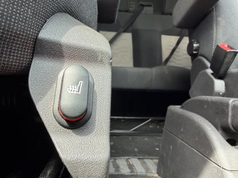 Ford Transit Custom 290 2.0 TDCI 130pk automaat L2H1 Limited DC 5 persoons / euro 6 / vaste prijs rijklaar € 14.950 ex btw / lease vanaf € 243 / dubbele schuifdeur / nieuwe distributie riem bij aflevering / zwart metallic