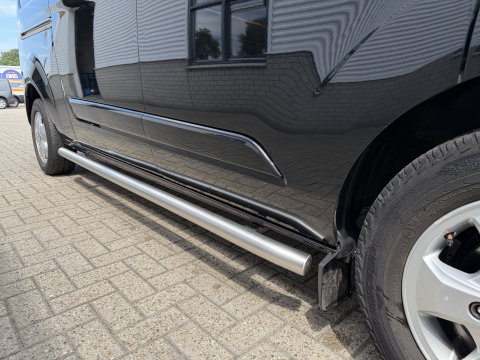 Ford Transit Custom 290 2.0 TDCI 130pk automaat L2H1 Limited DC 5 persoons / euro 6 / vaste prijs rijklaar € 14.950 ex btw / lease vanaf € 243 / dubbele schuifdeur / nieuwe distributie riem bij aflevering / zwart metallic
