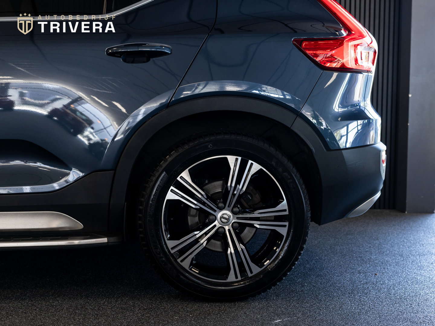 Volvo XC40 T5 Recharge Polestar Edition 261PK l SoH 94% l Vol Leder l 1ste eig. l PANO l Harm. Kardan l CAM. l BTW Auto l FULL OPT