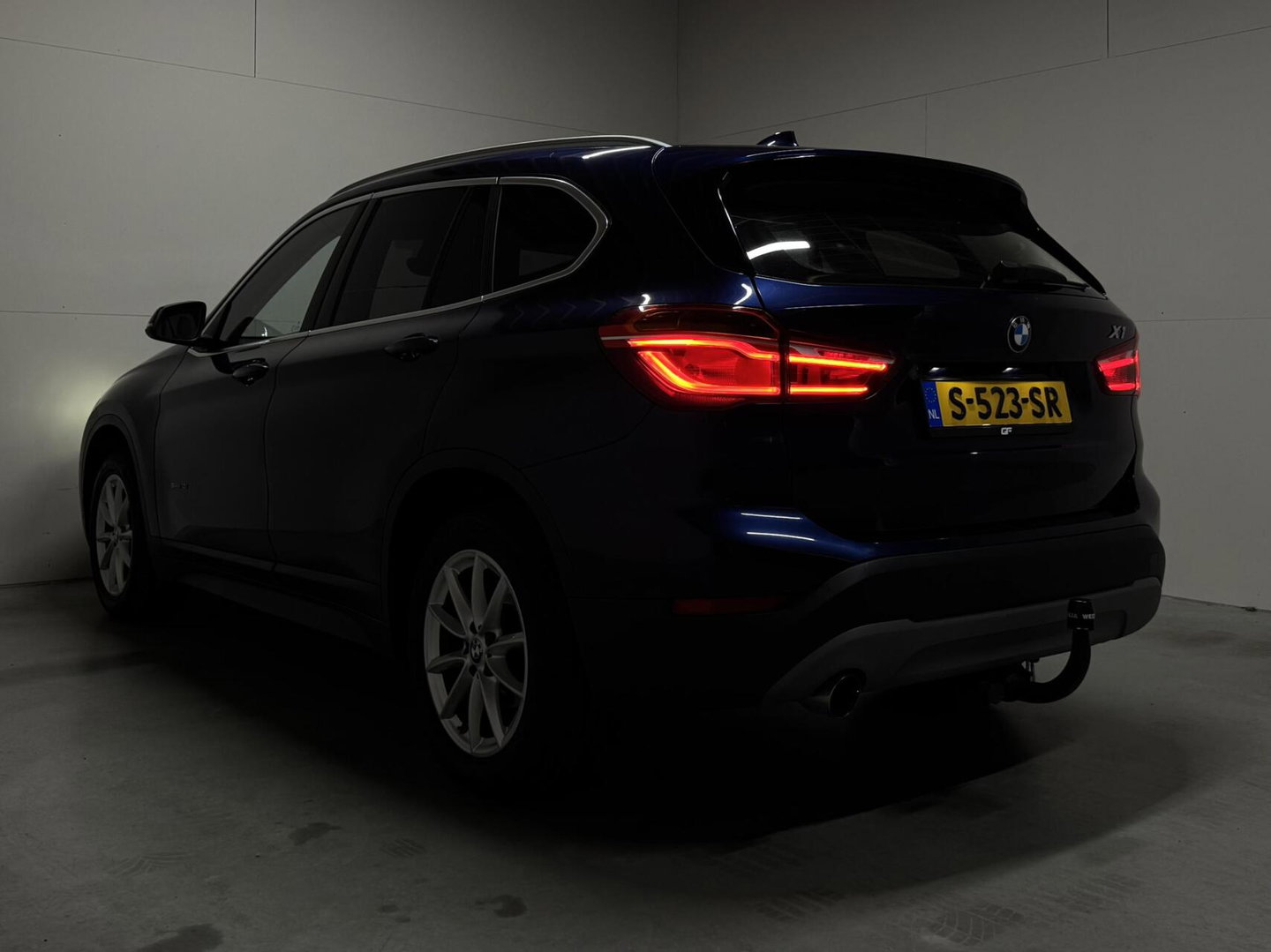 BMW X1 sDrive18i High Executive Leer Navi Cruise Trekh. NAP