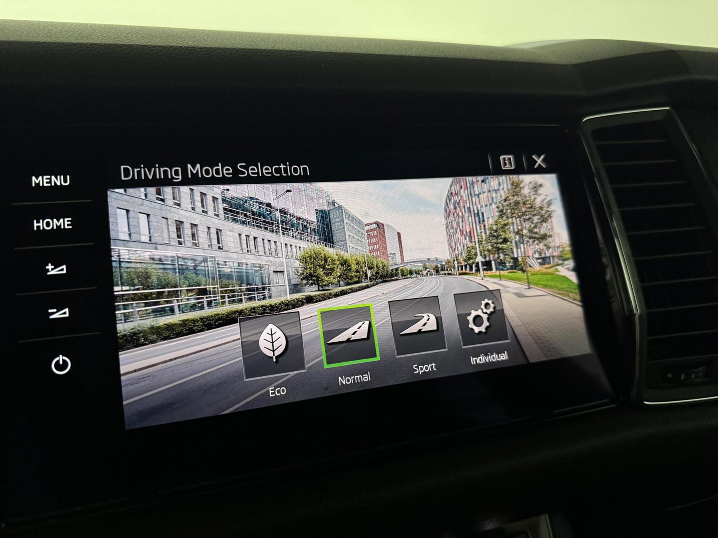 Škoda Kodiaq 1.5 TSI Sportline Pano Canton Memory ACC Camera NAP