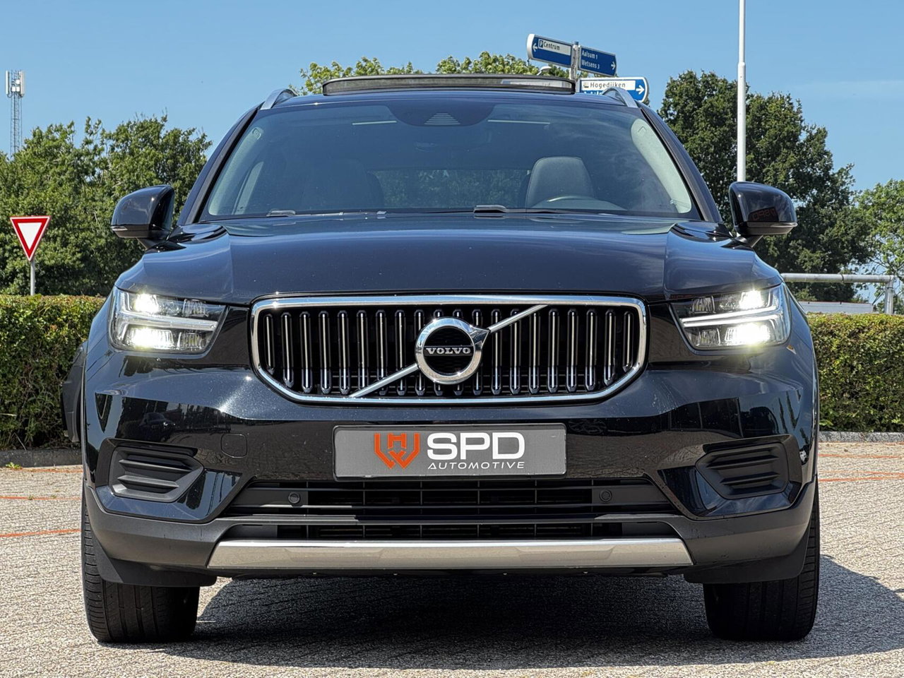 Volvo XC40
