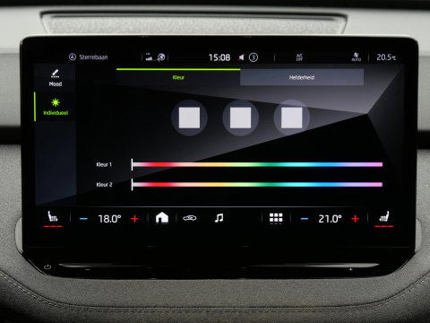 Škoda Enyaq iV 80/ TREKHAAK/ COMFORT PACK/ CLIMATE PACK/ SPORT PACK/ SOH 93%