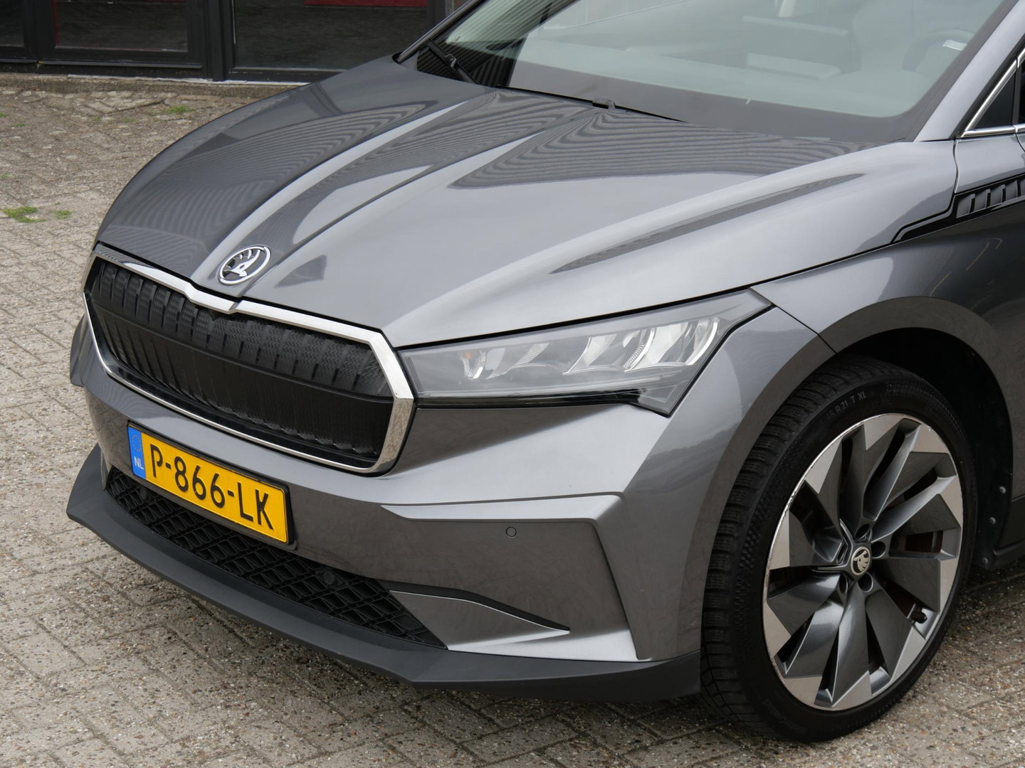 Škoda Enyaq iV 80/ TREKHAAK/ COMFORT PACK/ CLIMATE PACK/ SPORT PACK/ SOH 93%