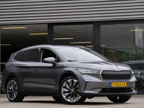 Škoda Enyaq iV 80/ TREKHAAK/ COMFORT PACK/ CLIMATE PACK/ SPORT PACK/ SOH 93%