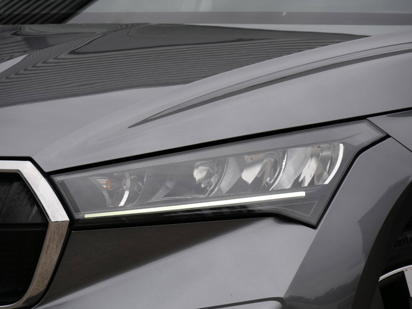 Škoda Enyaq iV 80/ TREKHAAK/ COMFORT PACK/ CLIMATE PACK/ SPORT PACK/ SOH 93%