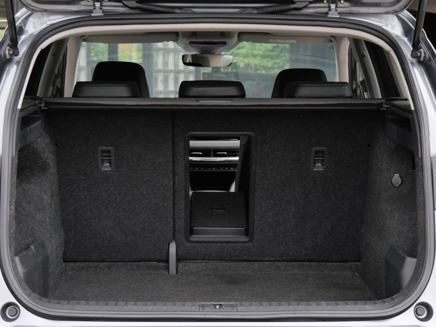 Škoda Enyaq iV 80/ TREKHAAK/ COMFORT PACK/ CLIMATE PACK/ SPORT PACK/ SOH 93%