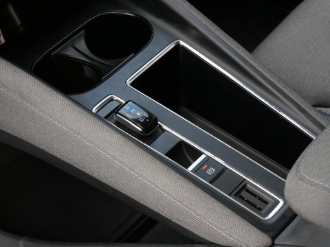 Škoda Enyaq iV 80/ TREKHAAK/ COMFORT PACK/ CLIMATE PACK/ SPORT PACK/ SOH 93%