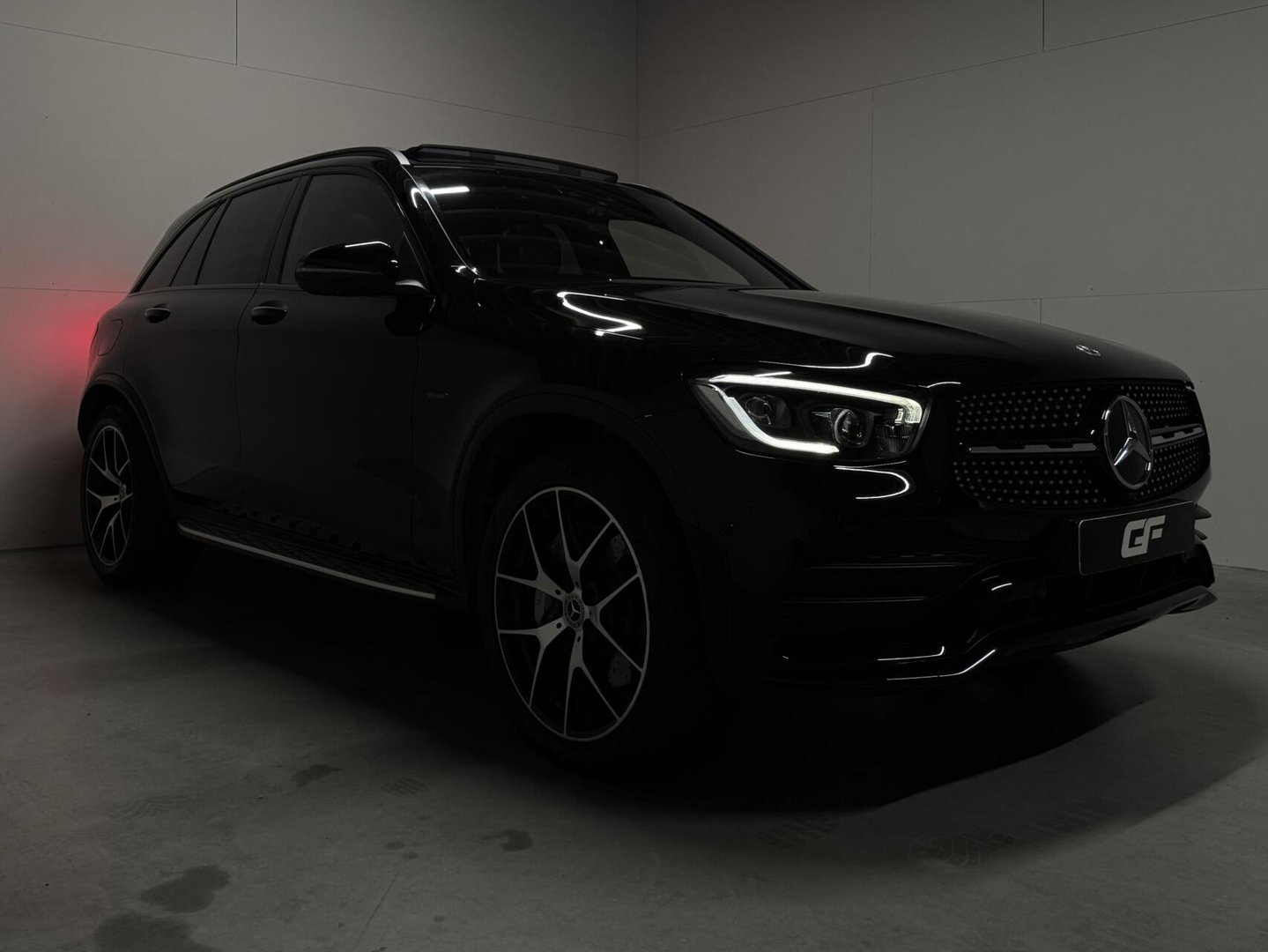 Mercedes-Benz GLC 300e 4MATIC AMG Pano Luchtvering Burmester 360º