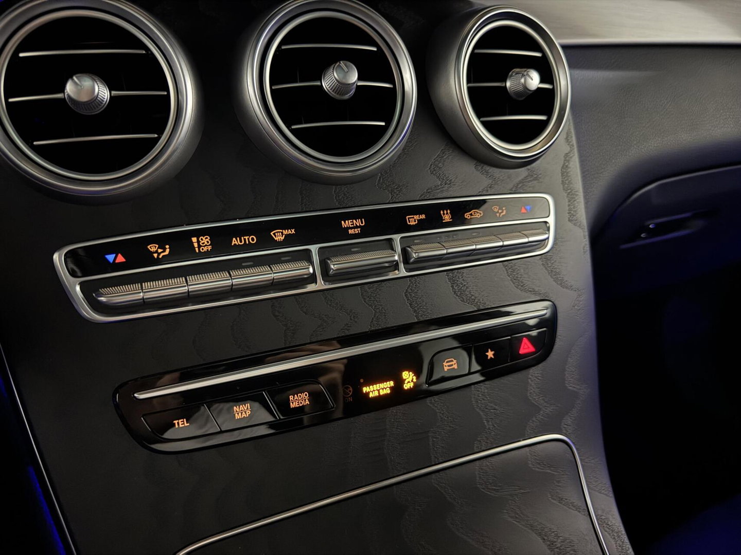 Mercedes-Benz GLC 300e 4MATIC AMG Pano Luchtvering Burmester 360º