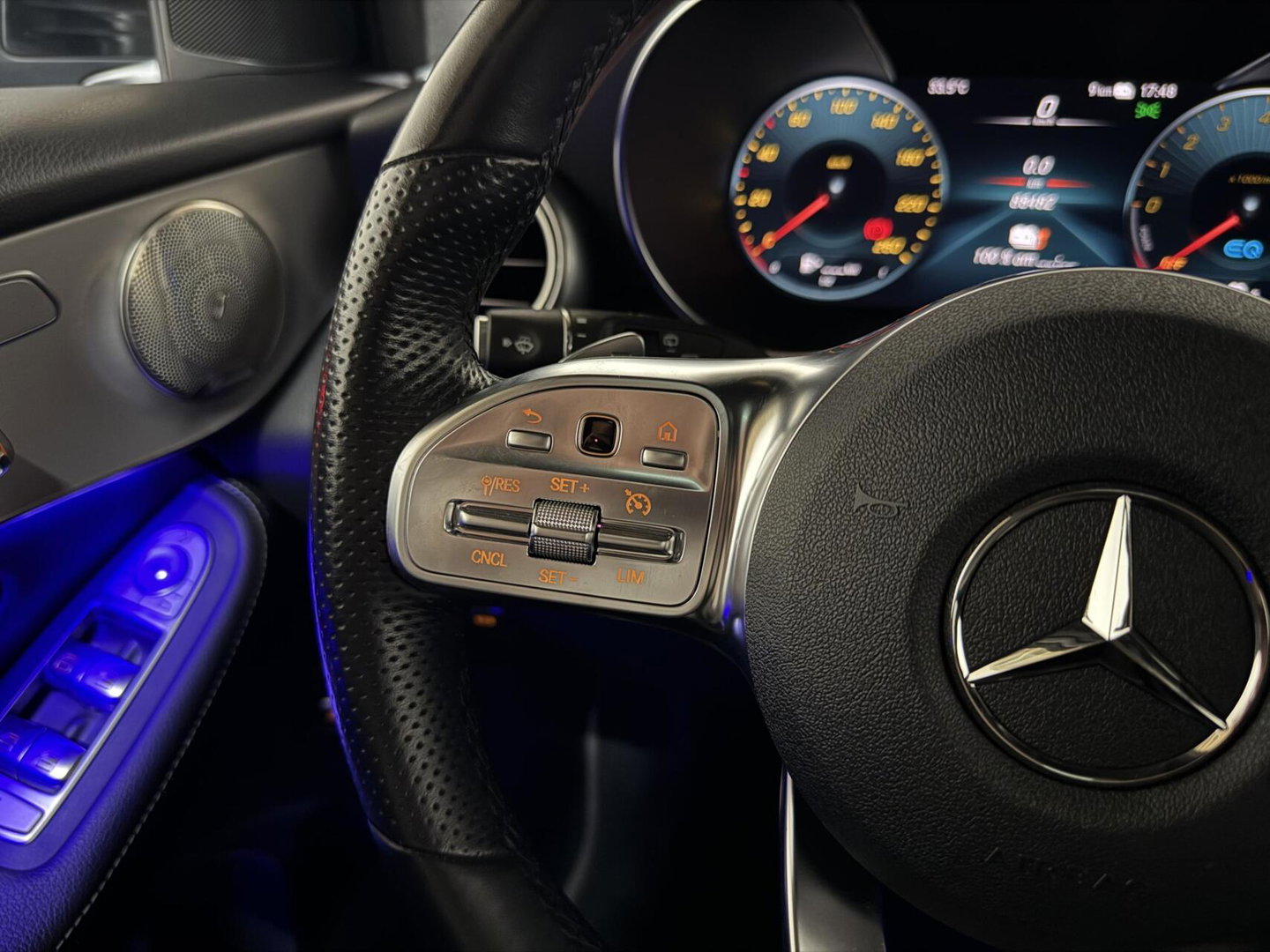 Mercedes-Benz GLC 300e 4MATIC AMG Pano Luchtvering Burmester 360º