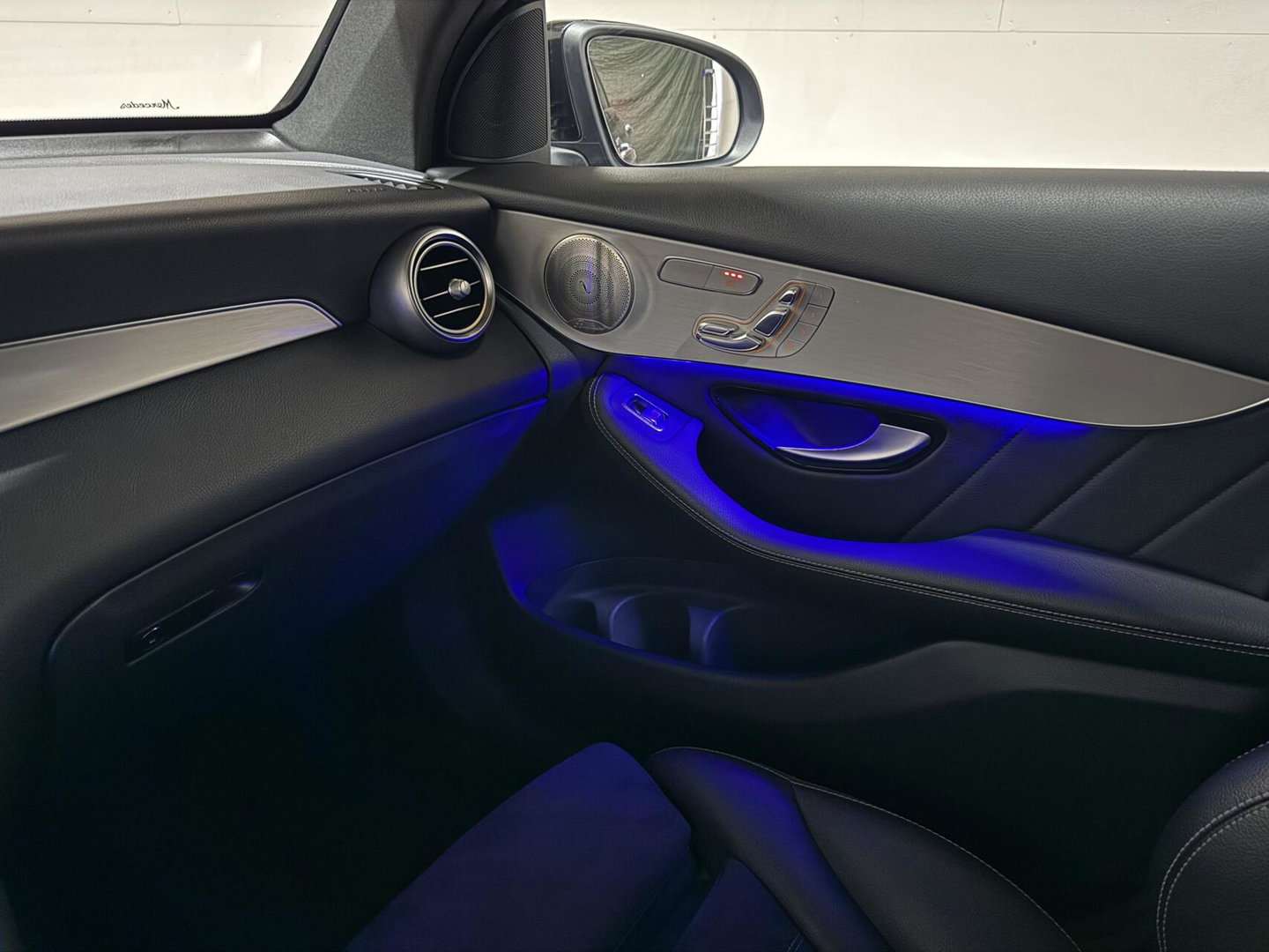 Mercedes-Benz GLC 300e 4MATIC AMG Pano Luchtvering Burmester 360º