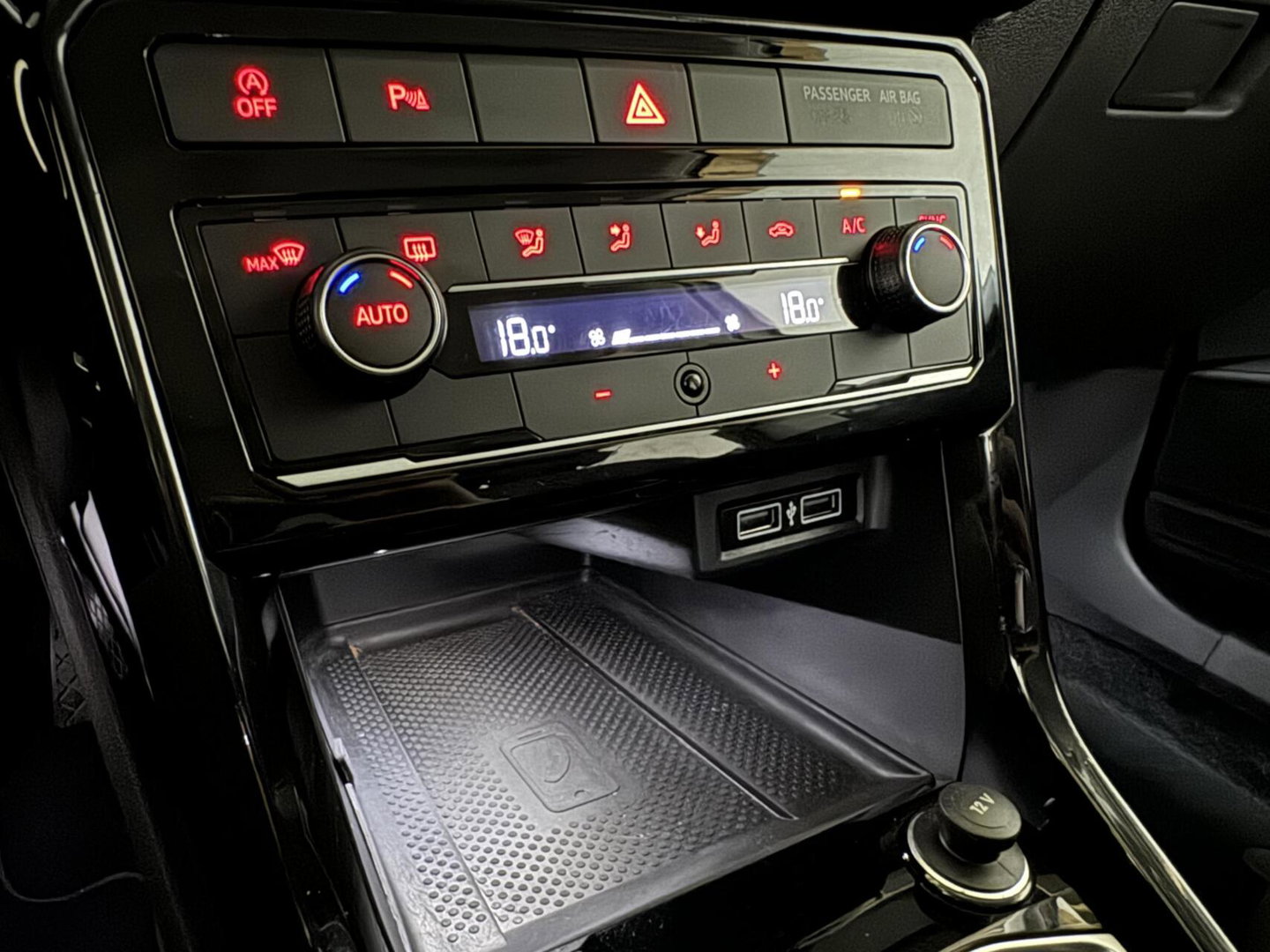 Volkswagen T-Cross 1.0 TSI Design Edition DSG Carplay ACC NAP