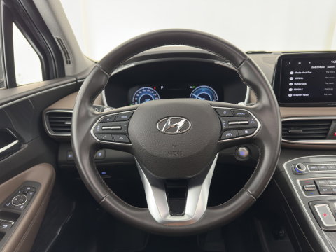 Hyundai Santa Fe 1.6 T-GDI PHEV Comfort Smart Sky [ 7-Pers. ] (INCL-BTW) *PANO | LEATHER | FULL-LED | ADAPTIVE-CRUISE | BLINDSPOT | MEMORY-PACK | DIGI-COCKPIT | SHIFTPADDLES | PRIVACYGLASS | NAVI-FULLMAP | TOWBAR | 19''ALU*