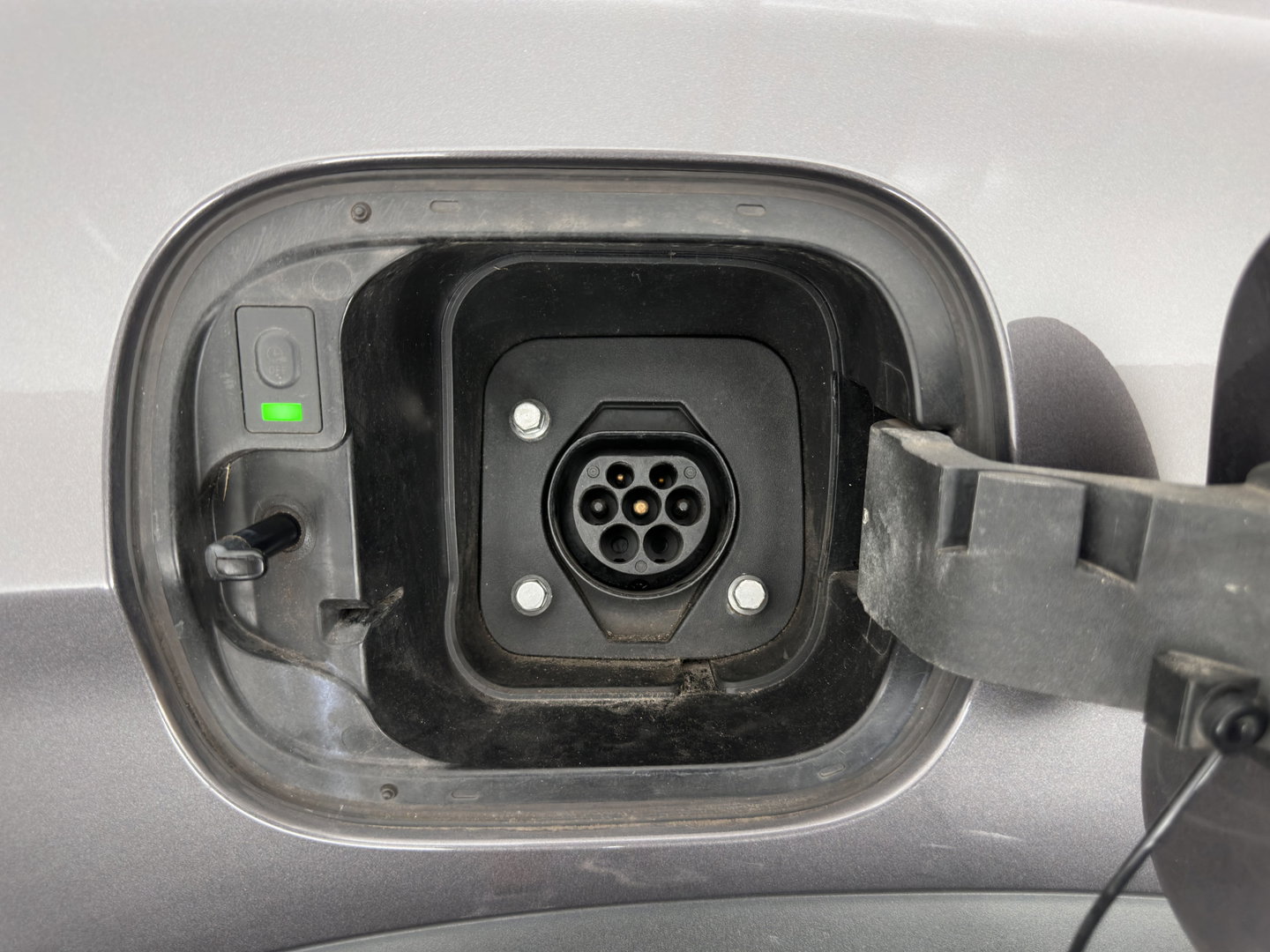 Hyundai Santa Fe 1.6 T-GDI PHEV Comfort Smart Sky [ 7-Pers. ] (INCL-BTW) *PANO | LEATHER | FULL-LED | ADAPTIVE-CRUISE | BLINDSPOT | MEMORY-PACK | DIGI-COCKPIT | SHIFTPADDLES | PRIVACYGLASS | NAVI-FULLMAP | TOWBAR | 19''ALU*