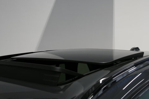BMW X5 xDrive50e M Sport / M Bodykit / Achterasbesturing / Panoramadak / Elektr. verstelbare voorstoelen + memory / Softclose / Luchtvering / Elektr. wegklapbare trekhaak / HUD Professional / Harman Kardon Surround Sound / 22'' LMV / Ambienteverlichting / Stoelv