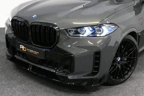 BMW X5 xDrive50e M Sport / M Bodykit / Achterasbesturing / Panoramadak / Elektr. verstelbare voorstoelen + memory / Softclose / Luchtvering / Elektr. wegklapbare trekhaak / HUD Professional / Harman Kardon Surround Sound / 22'' LMV / Ambienteverlichting / Stoelv
