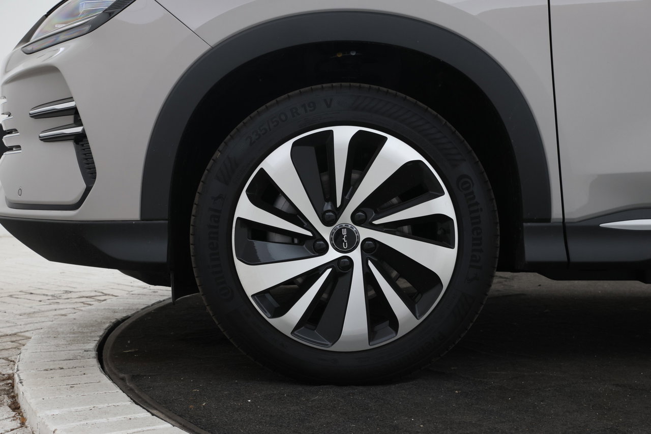 BYD SEAL U