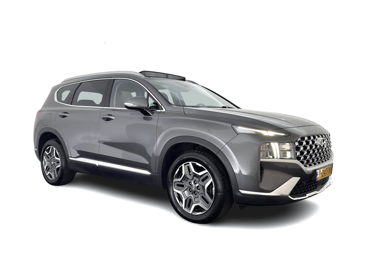 Hyundai Santa Fe 1.6 T-GDI PHEV Comfort Smart Sky [ 7-Pers. ] (INCL-BTW) *PANO | LEATHER | FULL-LED | ADAPTIVE-CRUISE | BLINDSPOT | MEMORY-PACK | DIGI-COCKPIT | SHIFTPADDLES | PRIVACYGLASS | NAVI-FULLMAP | TOWBAR | 19''ALU*