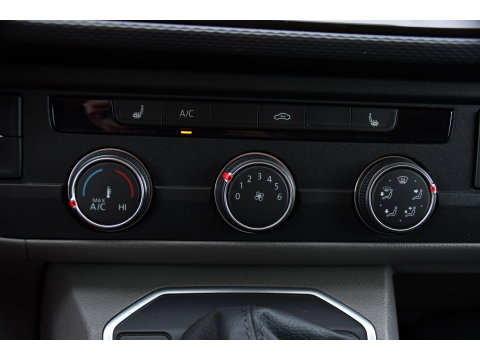 Volkswagen Transporter 2.0 TDI L2H1 30 Bulli Virtual, Adaptieve Cruise, Carplay, LED, Automaat, Stoelverwarming, Standkachel, Trekhaak, Uniek!
