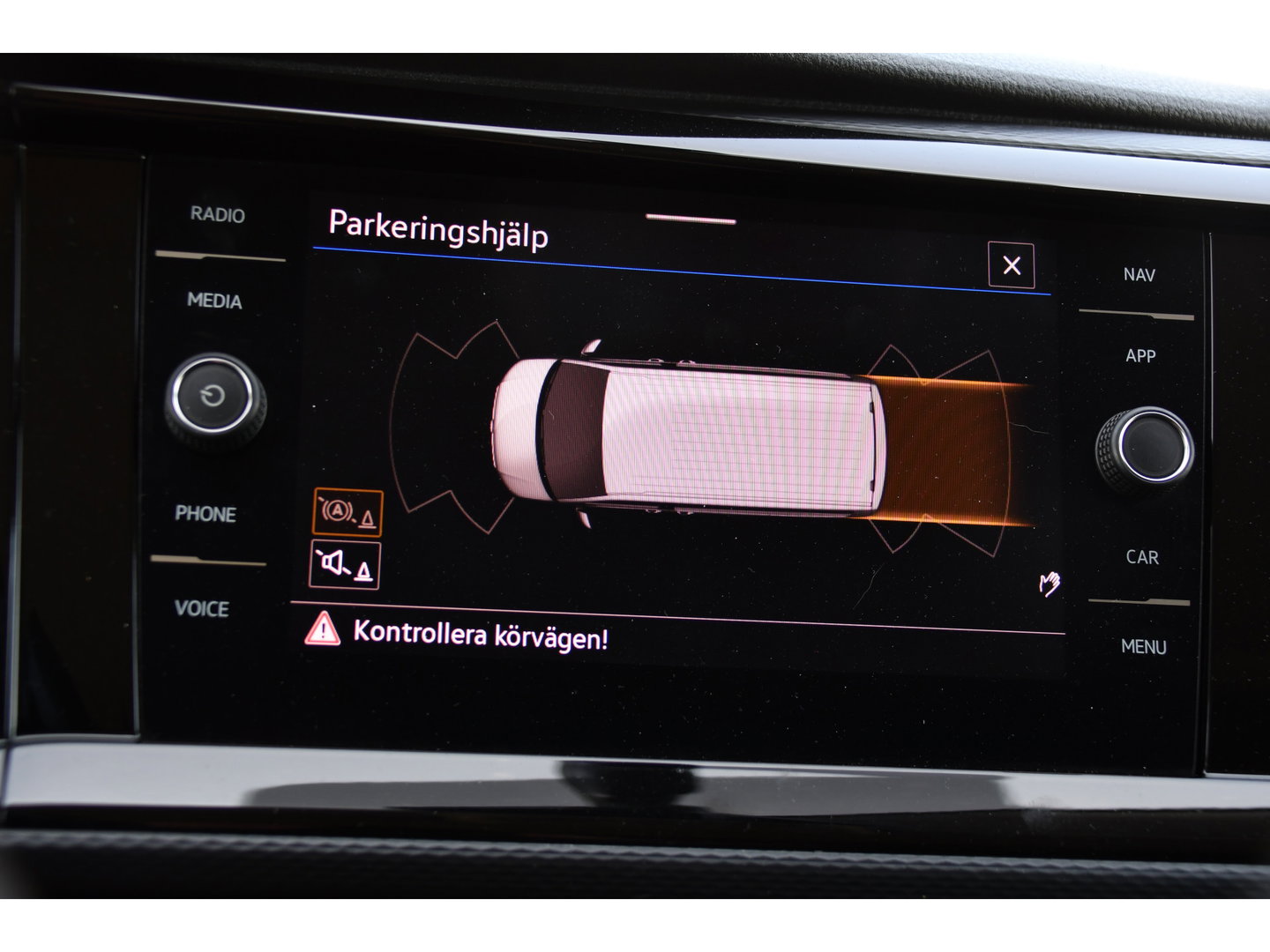 Volkswagen Transporter 2.0 TDI L2H1 30 Bulli Virtual, Adaptieve Cruise, Carplay, LED, Automaat, Stoelverwarming, Standkachel, Trekhaak, Uniek!
